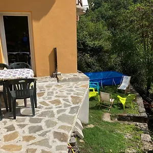 Stunning 2-bed In Borgo Val di Taro